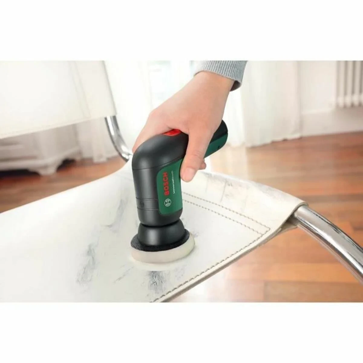 Multiherramienta BOSCH Universalbrush USB Cepillo Negro 3,6 V