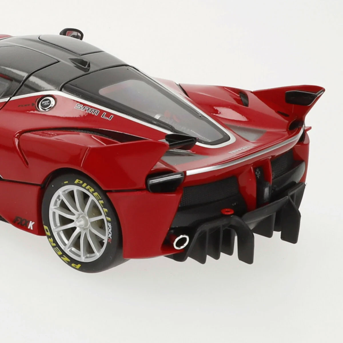 Coche Bburago Ferrari FXX K #88 1:18