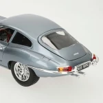 Coche Bburago GT-Jaguar "E" Coupe (1961) 1:18