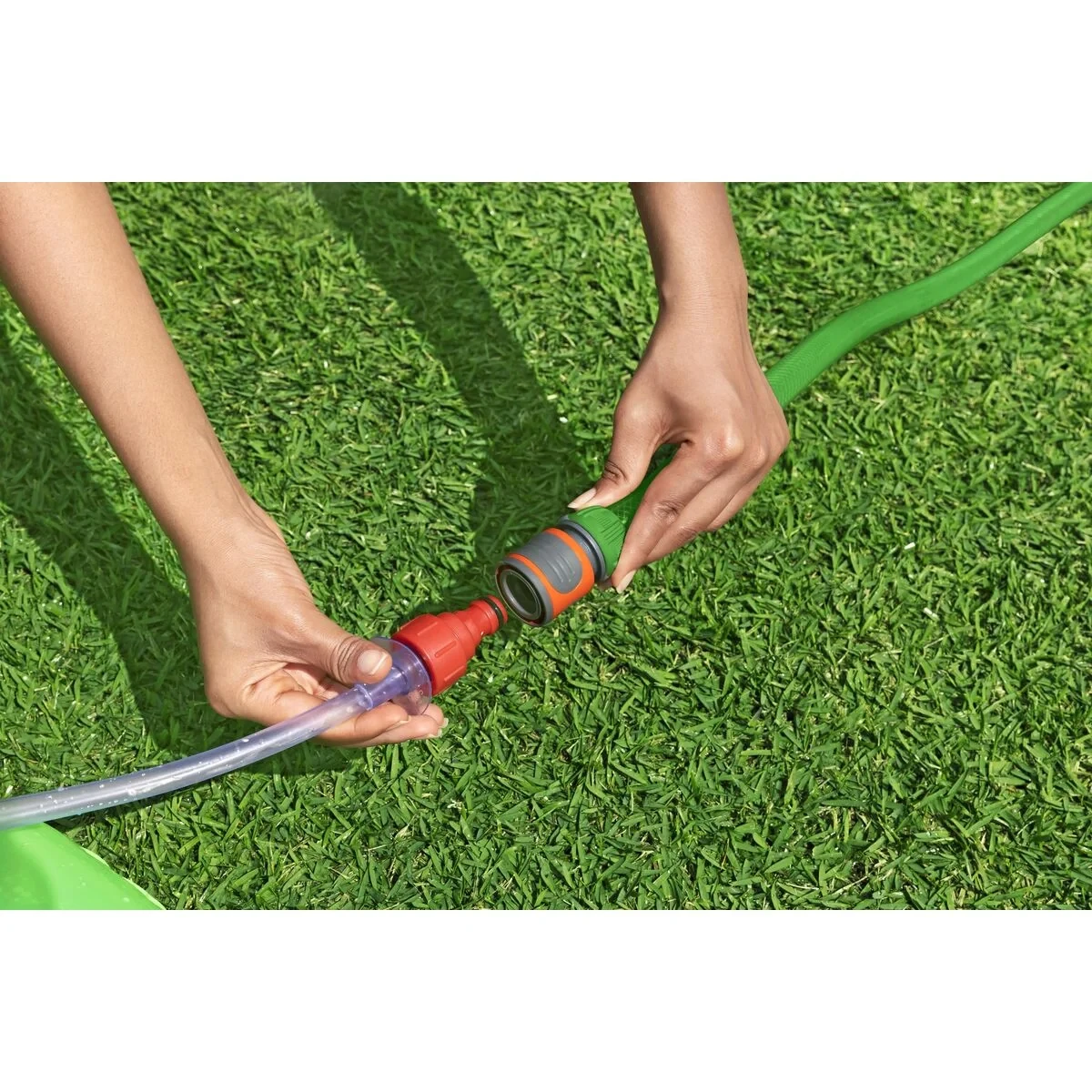 Bestway Aspersor Hinchable Jumbo Monstruo 244x84x198 cm +2 Años Jardin 52640