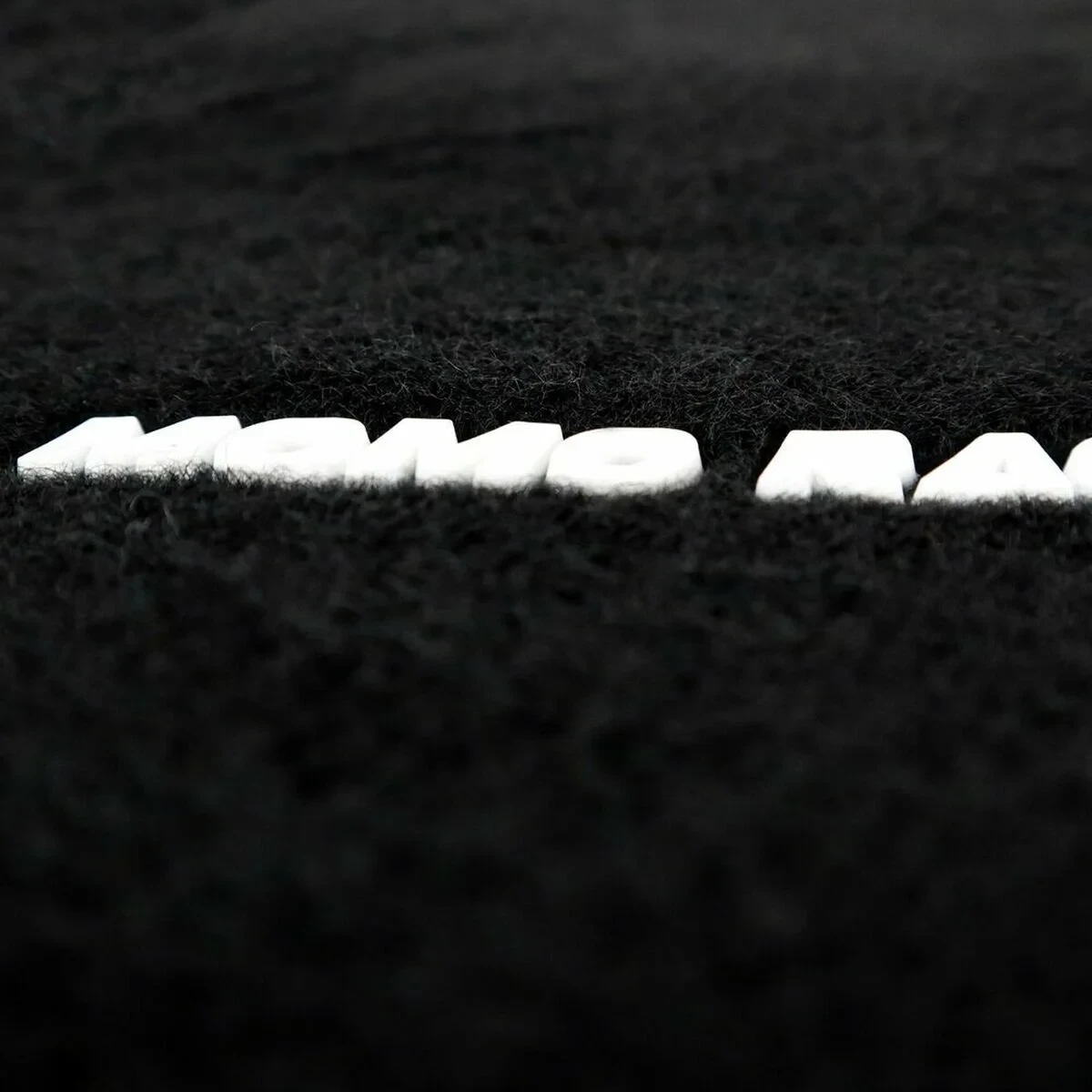 Alfombrilla para Coche MOMO MOMLCM4A8BR Universal