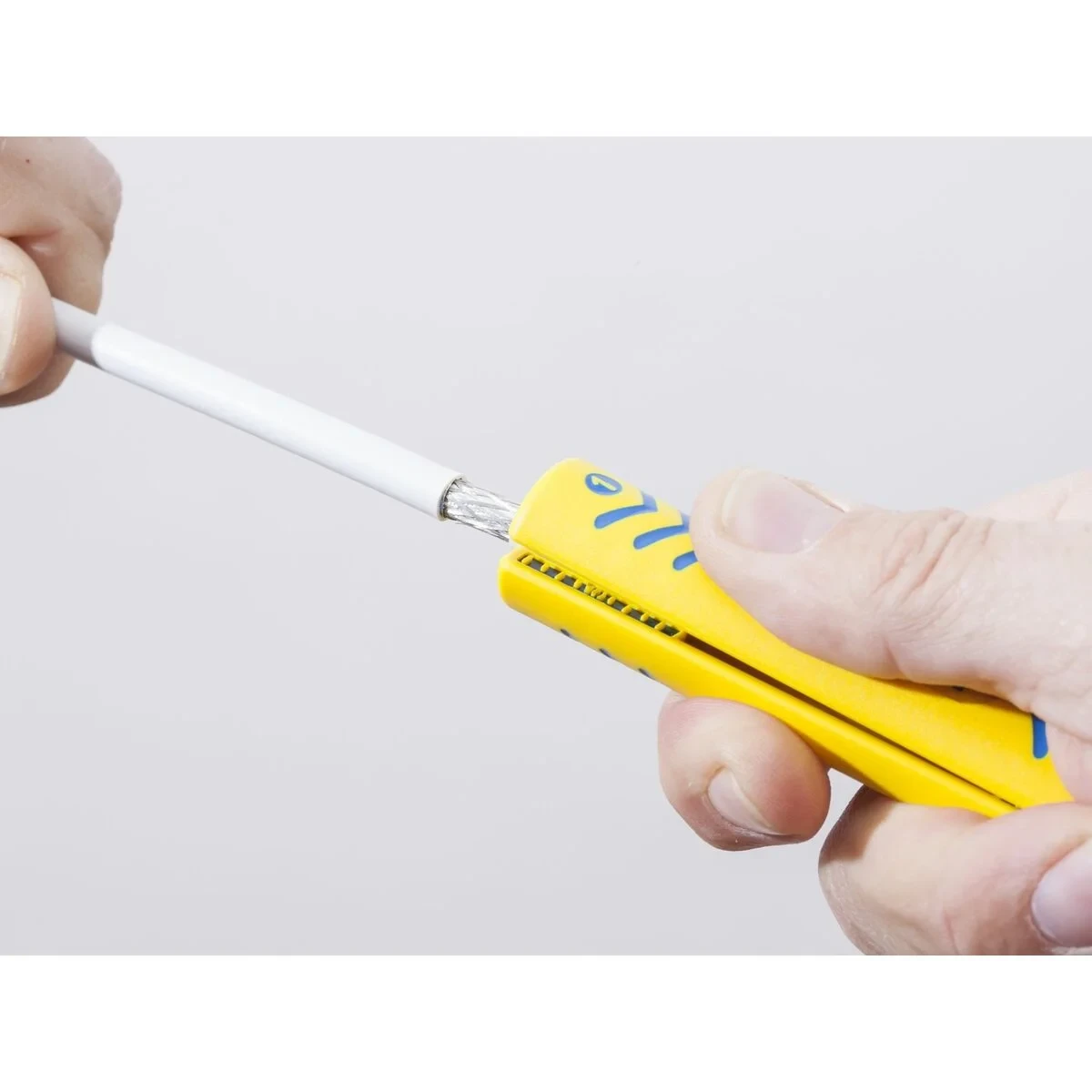 Pelacables JOKARI Secura Coaxi No. 1