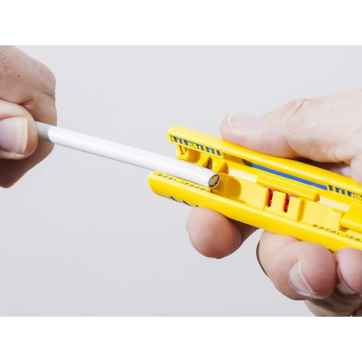 Pelacables JOKARI Secura Coaxi No. 1