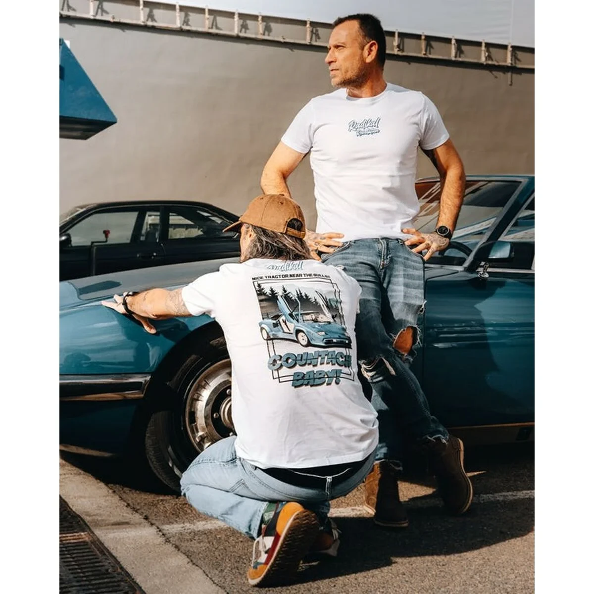 Camiseta de Manga Corta Hombre RADIKAL  NICE TRACTOR NEAR THE BULLS Blanco L