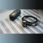 Radio Portátil Digital ELBE RF96 Negro FM Mini