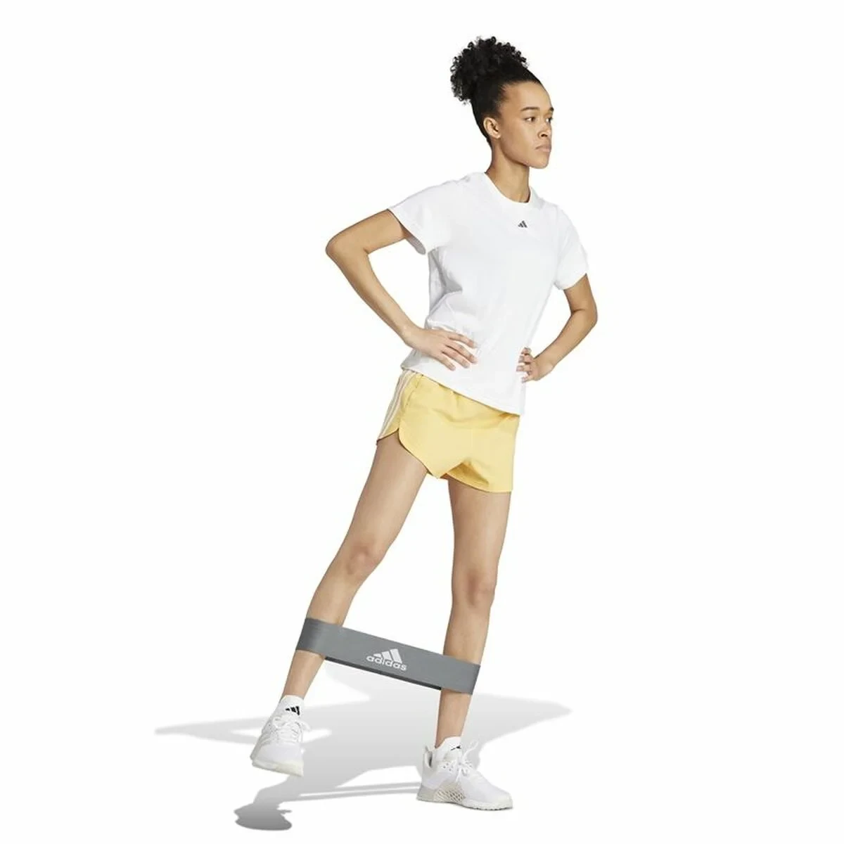 Pantalón Corto Deportivo Adidas Essentials Pacer Wvn High Amarillo