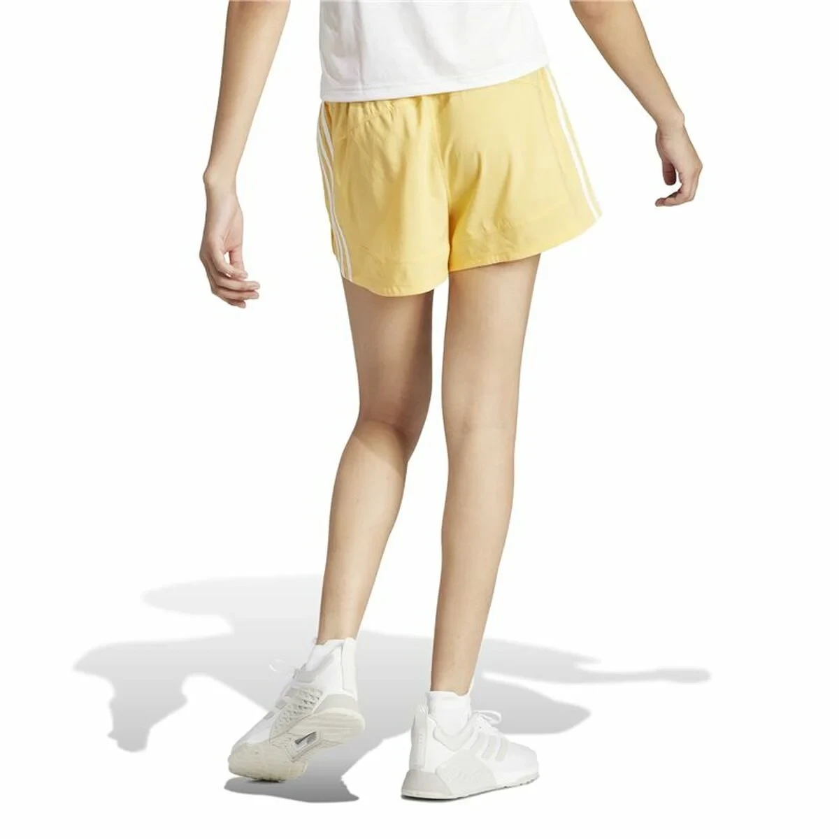 Pantalón Corto Deportivo Adidas Essentials Pacer Wvn High Amarillo