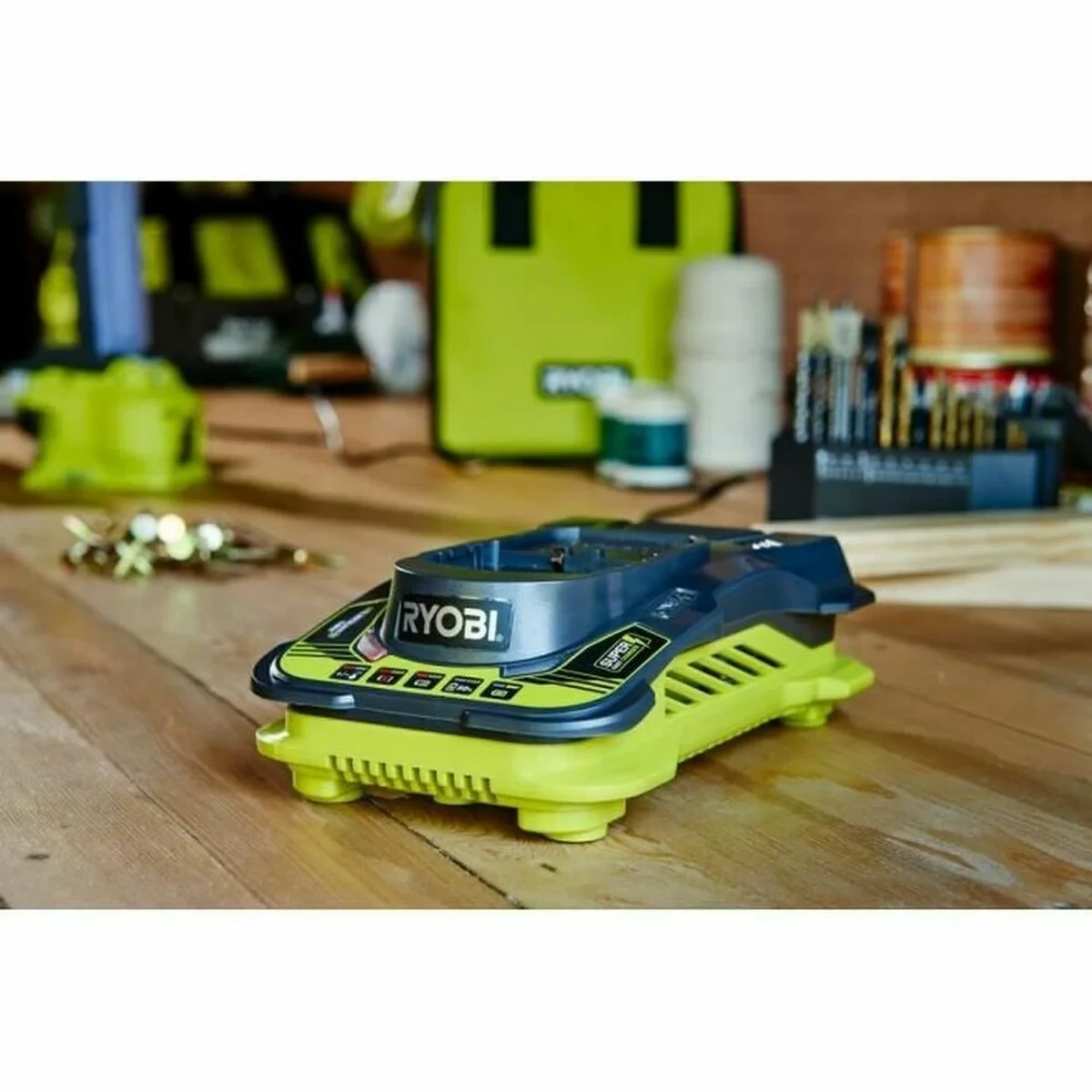 Cargador de Batería Ryobi RC18150