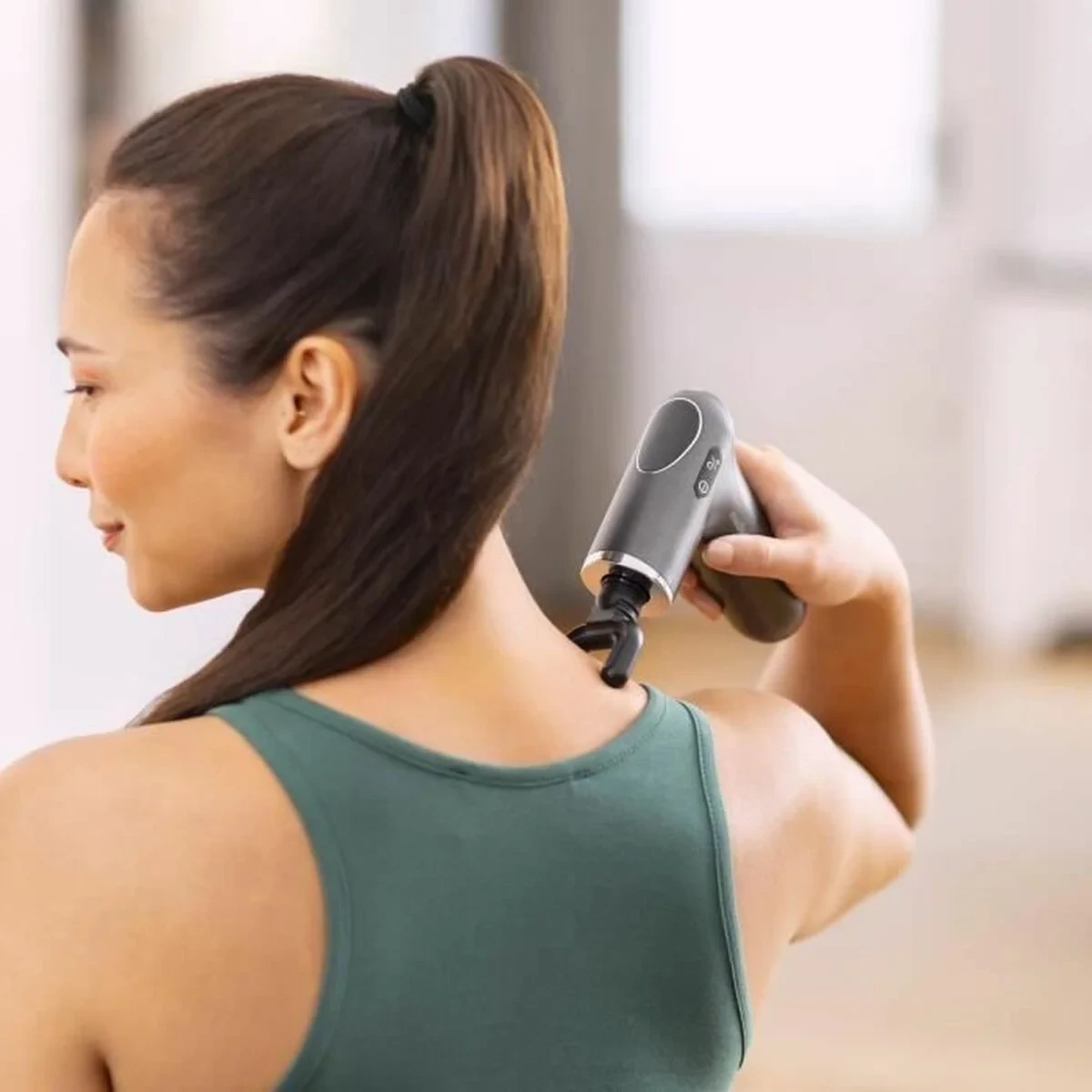 Pistola de Masaje Muscular con Frío y Calor Medisana 88999