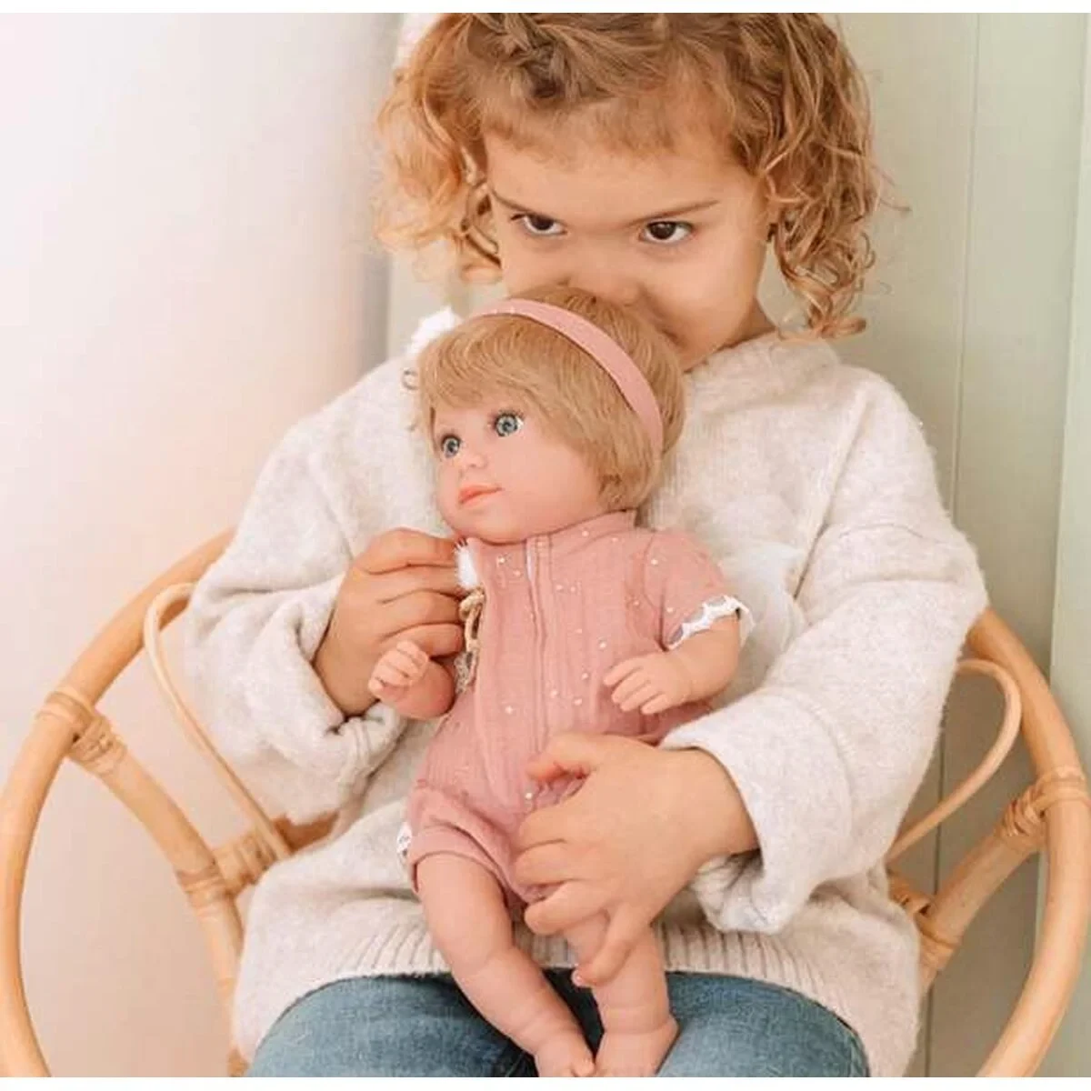 Muñeca bebé Arias