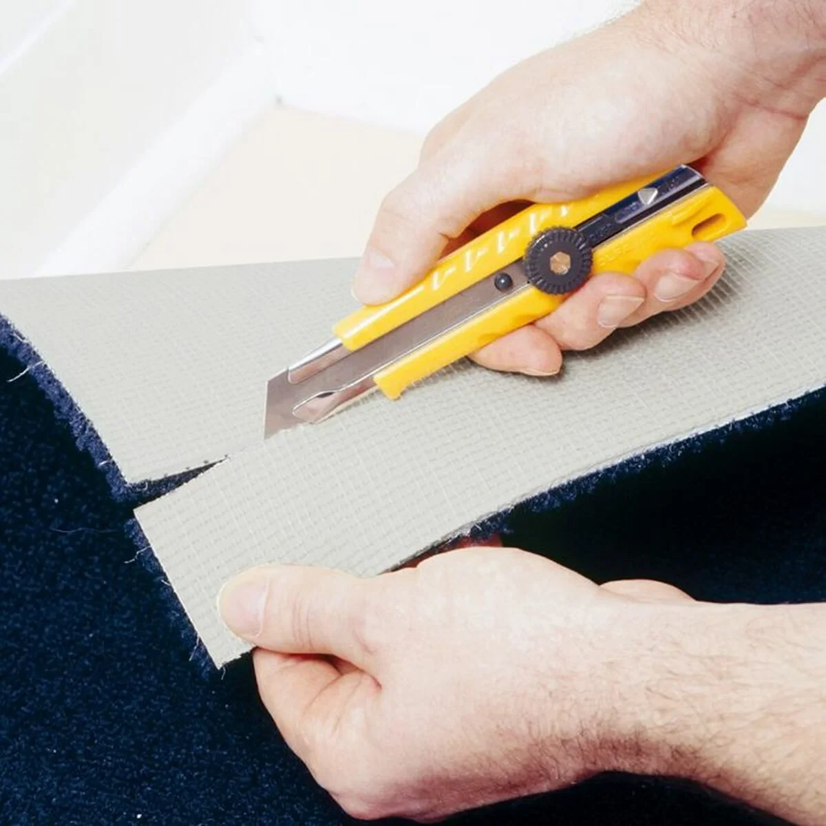 Cúter Olfa  L-1 Amarillo Metal Plástico 0,5 mm