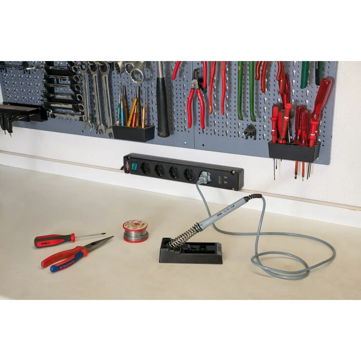 Regleta Enchufes 5 Tomas con Interruptor Brennenstuhl Bremounta 3600 W USB x 2 (3 m)