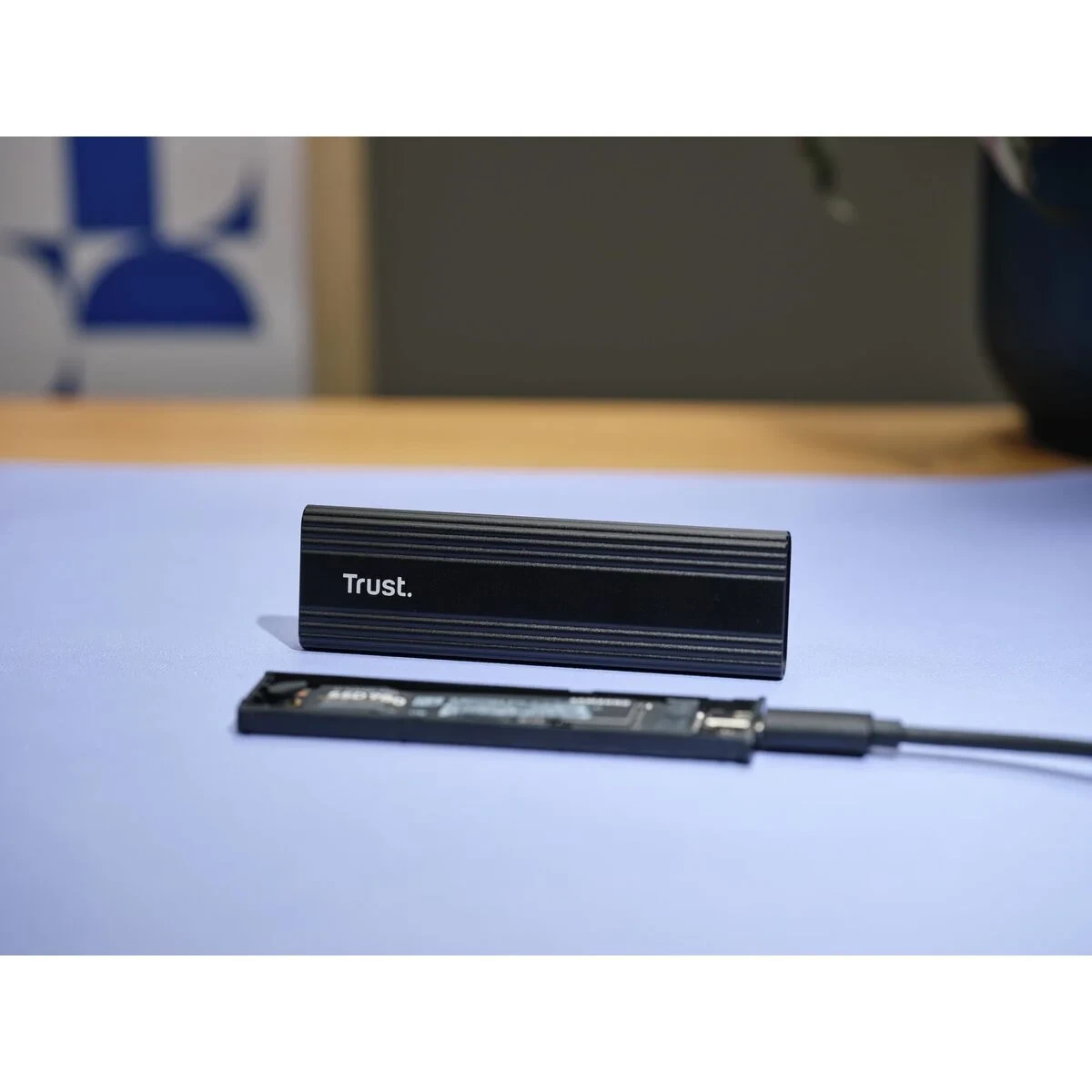 Caja Externa Trust 25806 Negro