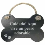 Decoración Colgante Magnet & Steel Cuidado aquí vive un perro adorable Hueso Pizarra Cuerda